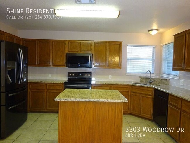Photo - 3303 Woodrow Dr