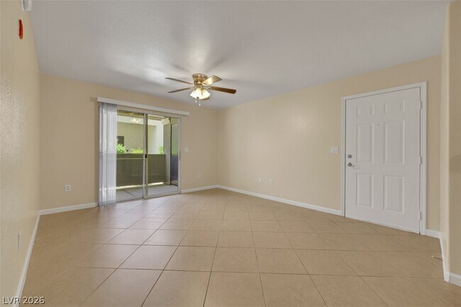 Photo - 555 E Silverado Ranch Blvd Unidad 1174