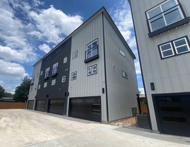 Photo - 1823 Burnet St Unidad 1823 Burnet St - 201