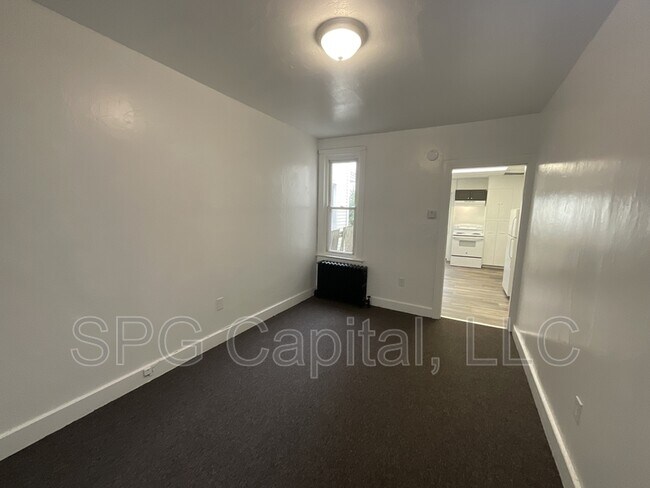 Photo - 650 W College Ave