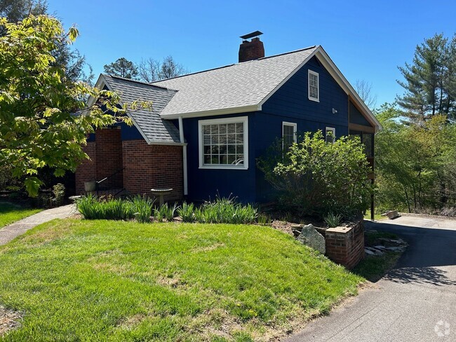Building Photo - West AVL - Furnished Basement Efficiency Rental