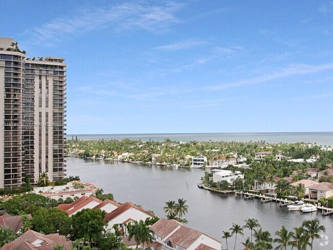Building Photo - 19355 Turnberry Way Unit 12C Rental
