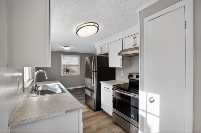 Photo - 47499 Southampton Dr