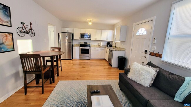 Building Photo - 1511 E High St Unit 1 Rental