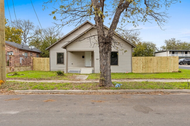 Building Photo - 507 Harbour Ave