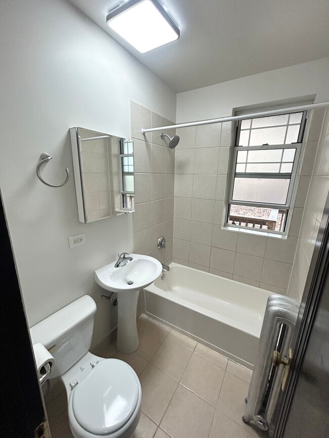 Photo - 3651 N Racine Ave Unit 3