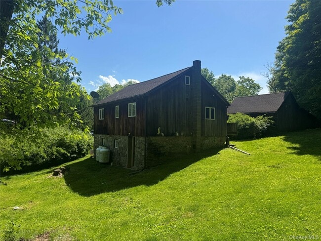 Photo - 84 Foster Rd