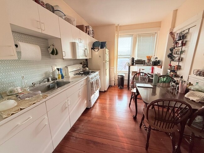 Photo - 220 Washington St Condo Unit 7