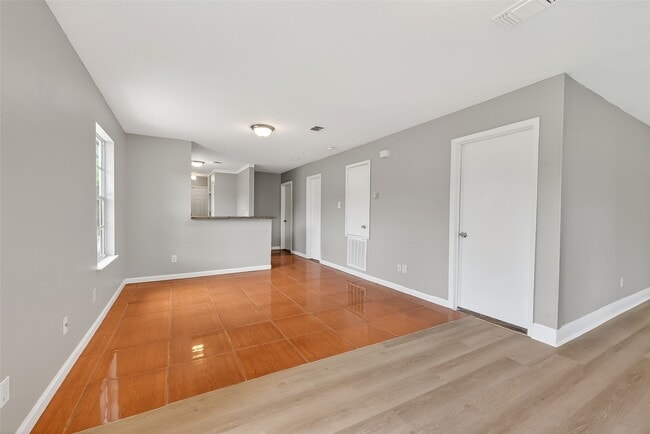 Photo - 2446 Mayview Dr