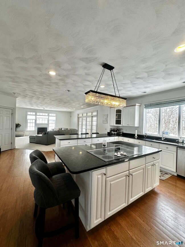 Photo - 9 Leeward Ln