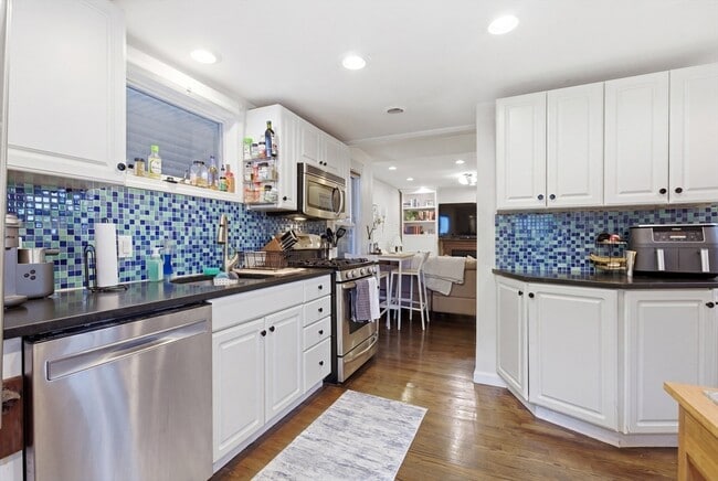 Photo - 245 W Fifth St Unit 4