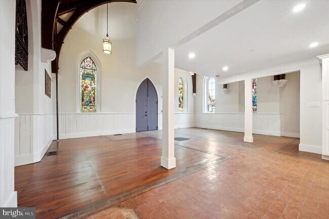 Building Photo - 430 York Rd Unit #2