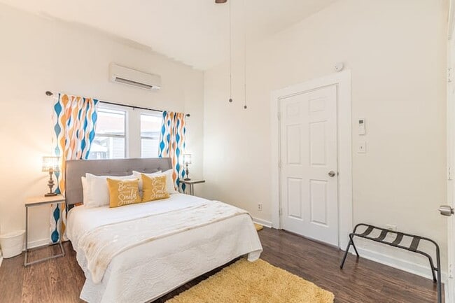 Dormitorio principal_Cama tamaño queen - 118 Glorietta