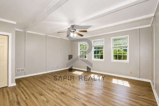 Photo - 373 James St SW
