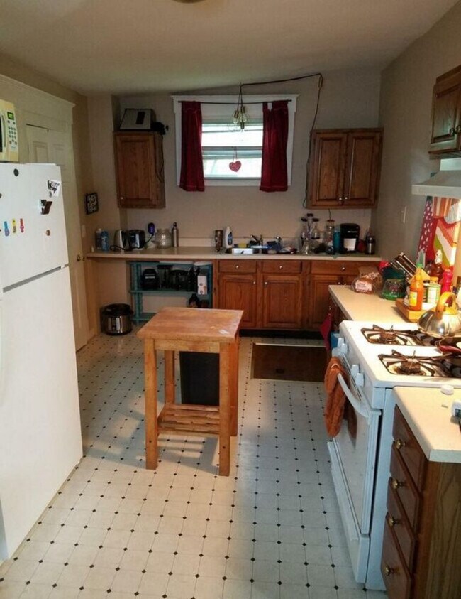 Photo - 1005 Charles St