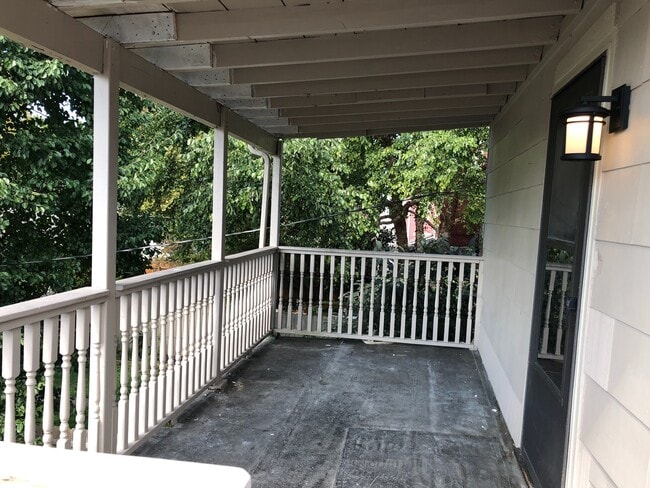 Photo - Hunter Ave 1273-1275 TNB Unit 1275.5