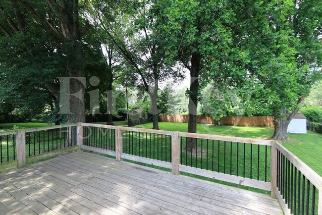 Photo - 2335 Bramble Ln