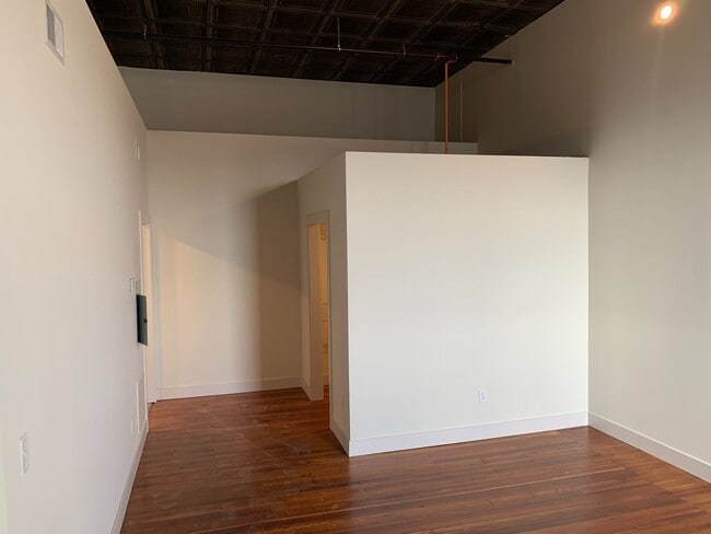 One Bedroom Newport Loft - One Bedroom Newport Loft