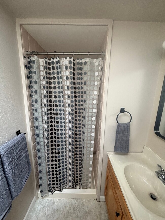 Photo - 1405 W 10th St Unidad A
