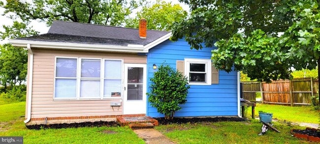 Photo - 104 Middleneck Ln