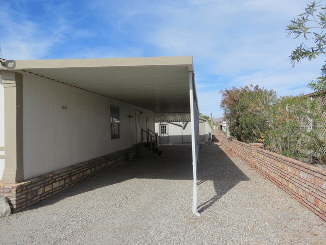 Photo - CLEAN 2 BED, 1 BATH IN THE FOOTHILLS!