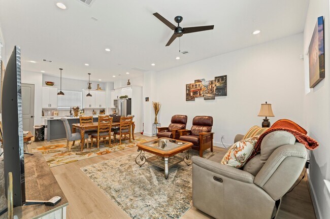 Photo - 2311 Eagle St