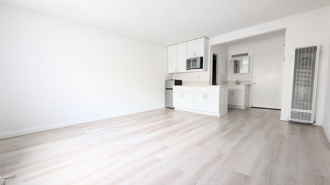 Photo - 1811 Tamarind Apartments