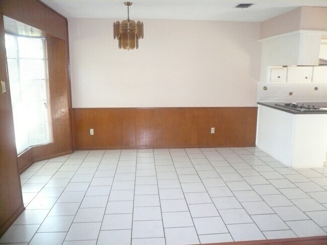 Photo - 9402 Meaux Dr