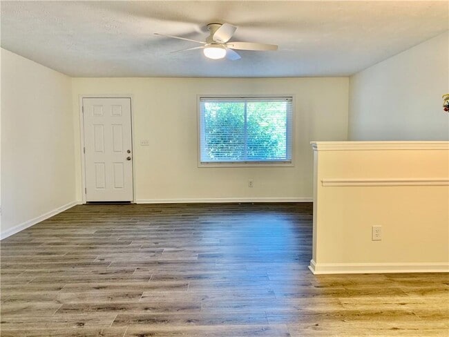 Photo - 322 Powder Springs St