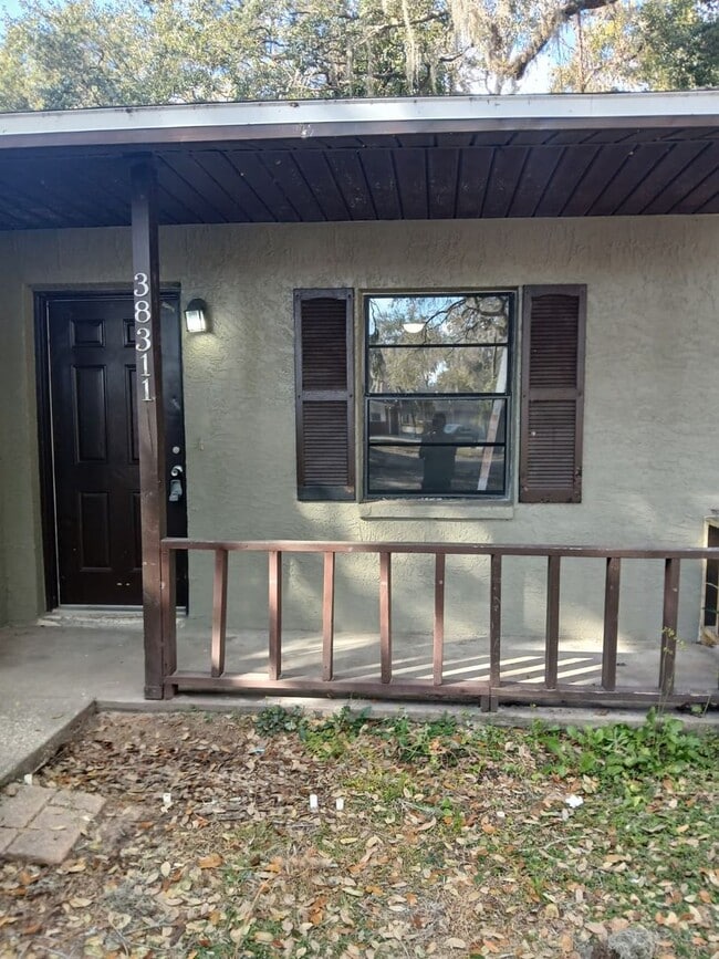 Building Photo - Move-In Ready 2BR/2BA Home with Modern Updates & Prime Zephyrhills Location!