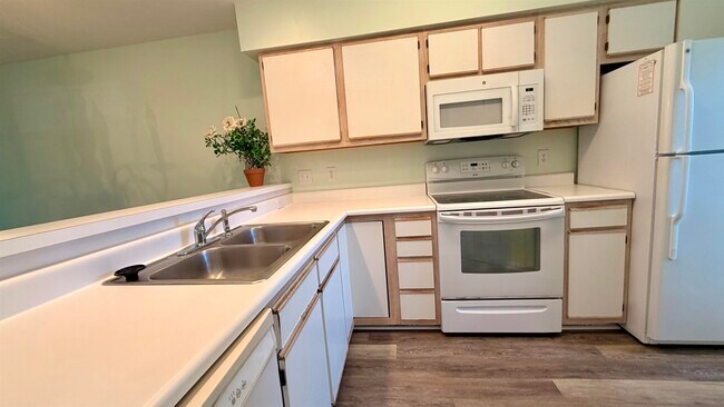 Photo - 619 Waterway Village Blvd