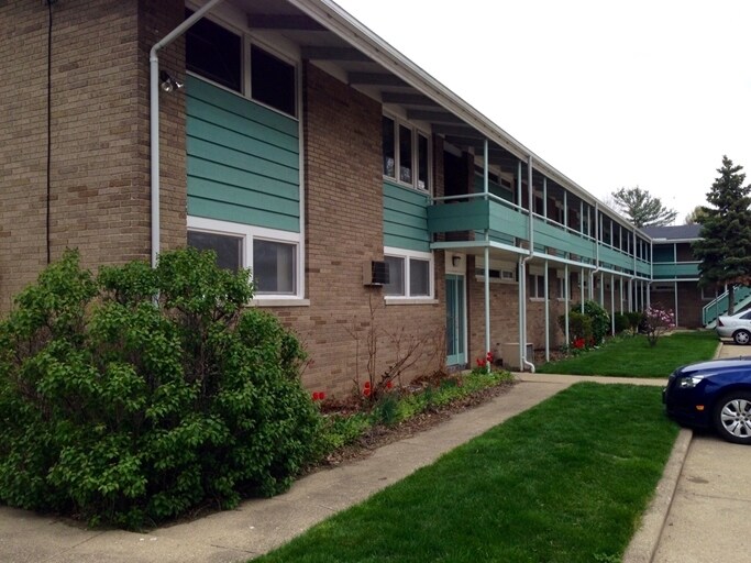 Photo - 26900 Lake Shore Blvd Apartments