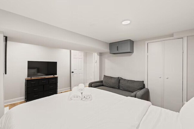 Photo - 651 Columbia Rd NW Unidad SI ID1511068P