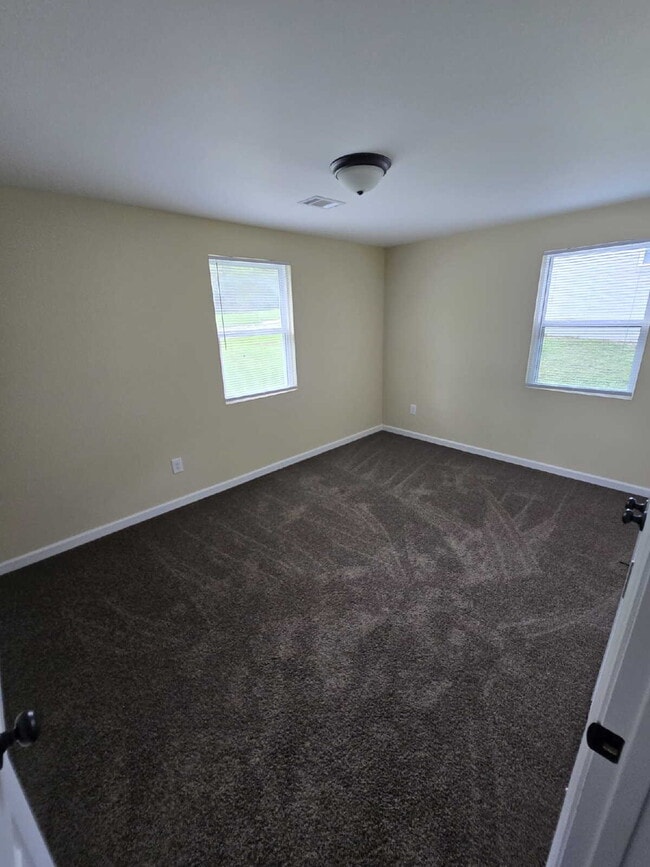 Building Photo - Charming 2-Bed Duplex in Macon Unit 8A Rental