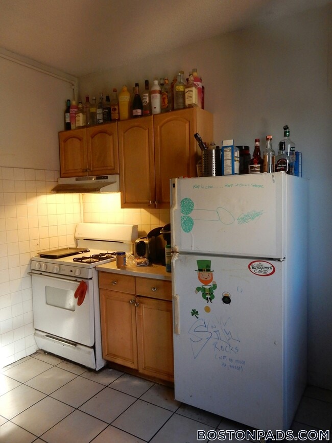 Photo - 18 Glenville Ave Unit 2