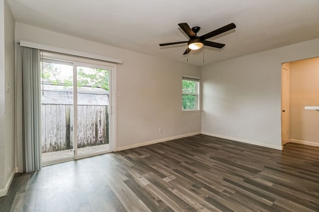 Photo - 6710 Wentworth Dr Unit A