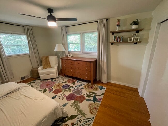 Photo - 4815 Boonsboro Rd Unit A