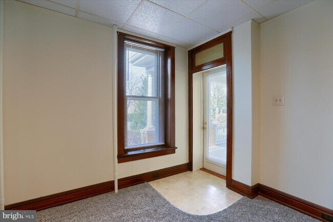 Photo - 50 E Maple St Unit 4