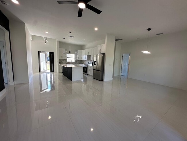 Photo - 4208 10th St SW