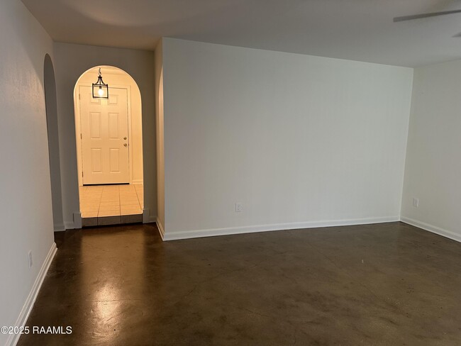 Photo - 105 San Carlos Cir