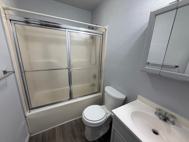 Photo - 404 Avenue-A