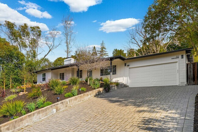 Photo - 35 Parklane Dr