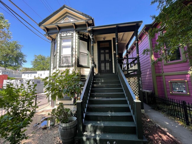 Building Photo - 1514 19th St Unit 01