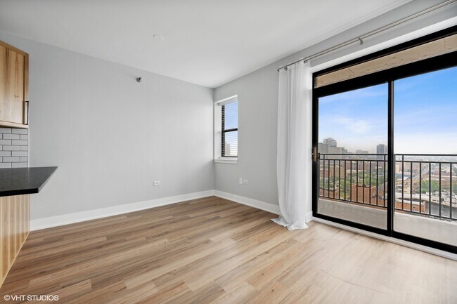 Photo - 1529 S State St Unidad 16F