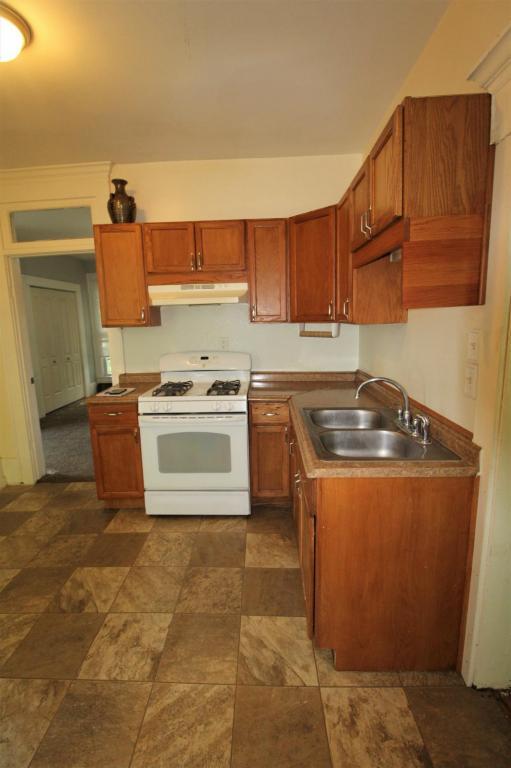 Photo - 2127 E Broadway