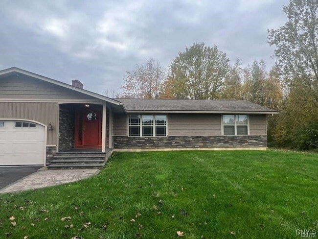 Photo - 7056 Island Rd