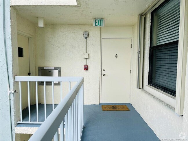 Building Photo - 10600 S Ocean Dr Unit 701 Rental