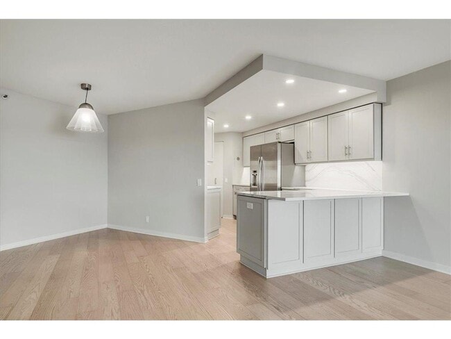 Photo - 2950 Dean Pkwy Apartamento Unidad 1606