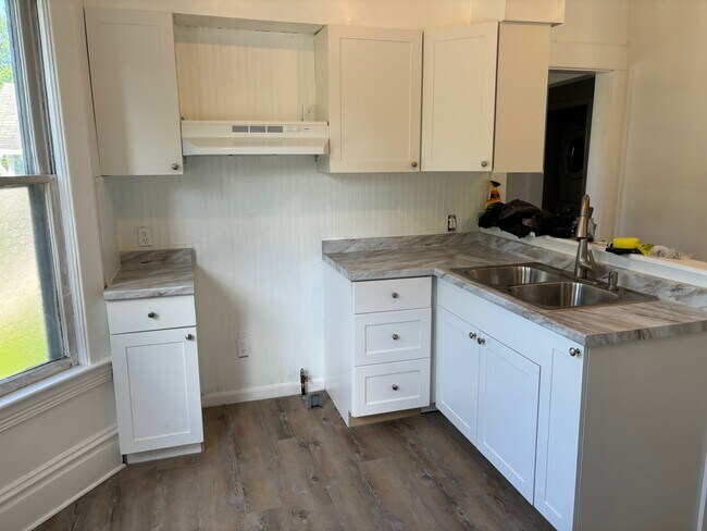 Photo - 102 Paddock Ave SE