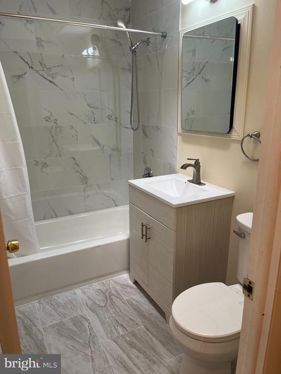 Photo - 2305 Benson St